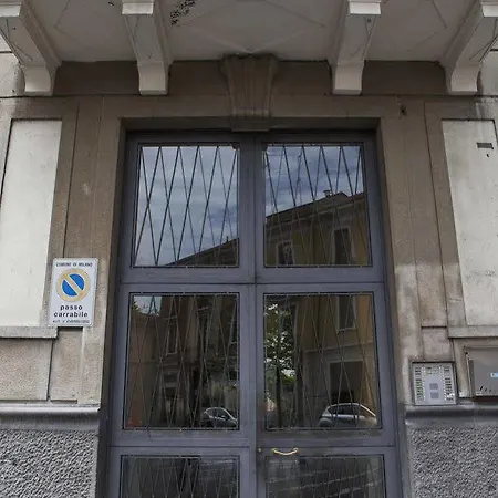 Alessia's Flat - Breno 1 Апартаменты *